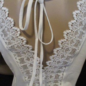 Bundle 2/$10 NWT Women's Open Back Lace Detail Top